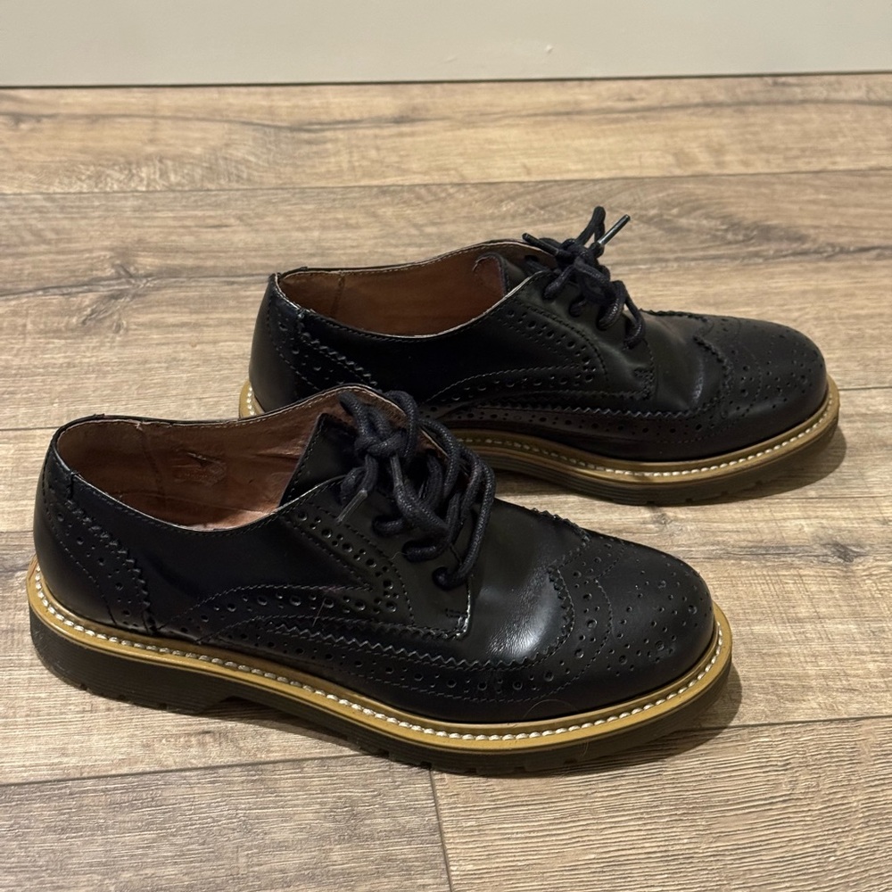 Steve Madden Classic Black Brogue Shoes